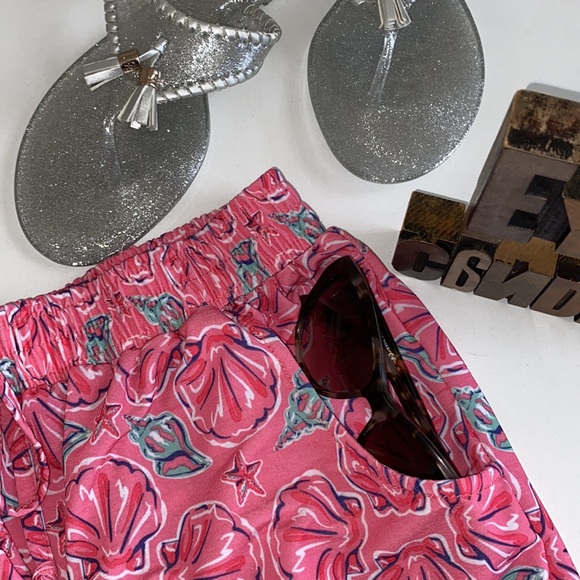 🎀SIMPLY SOUTHERN COLLECTION ‘Wilmington’ Pink Tassel Shorts - Picture 2 of 8